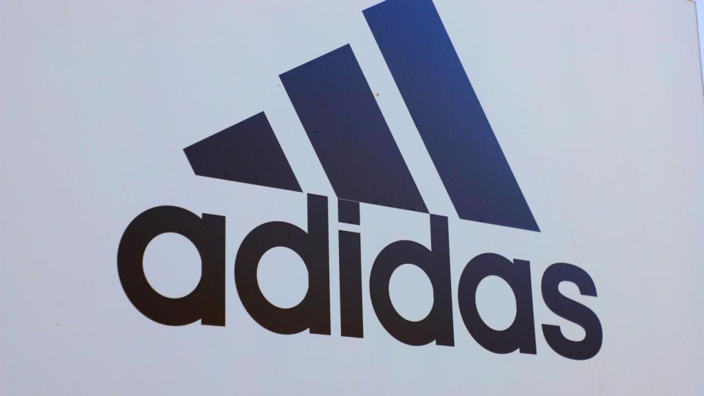 Logo Adidas