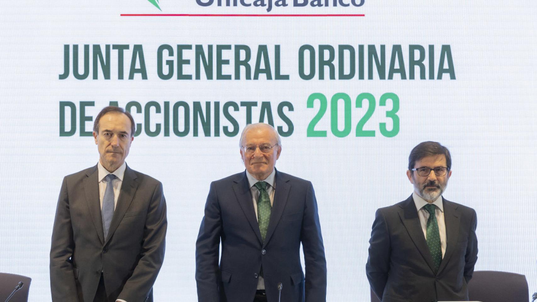 Manuel Menéndez, Manuel Azuaga y Vicente Orti en la última junta de accionistas.