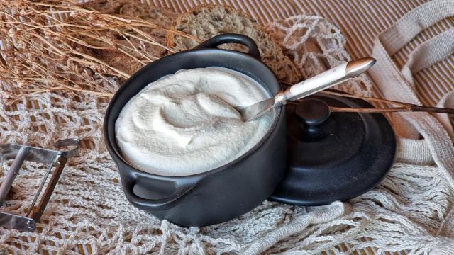 Cómo hacer requesón vegano de anacardos, una receta que sustituye al queso