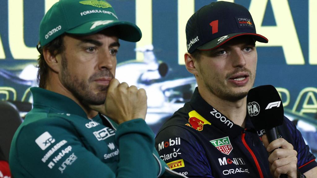 Fernando Alonso y Max Verstappen, en rueda de prensa