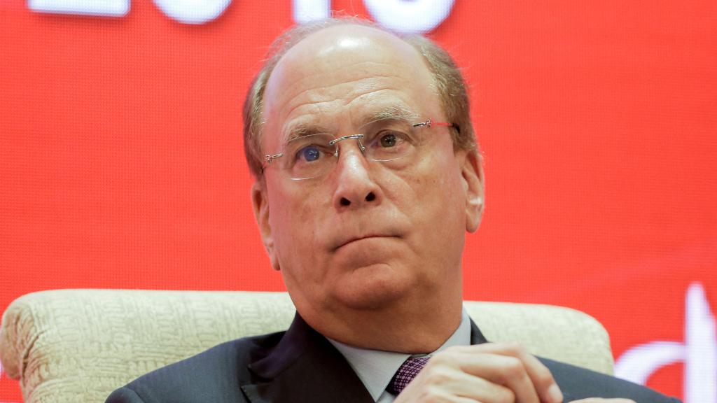 El CEO de BlackRock, Larry Fink, durante un evento económico en China en 2019.