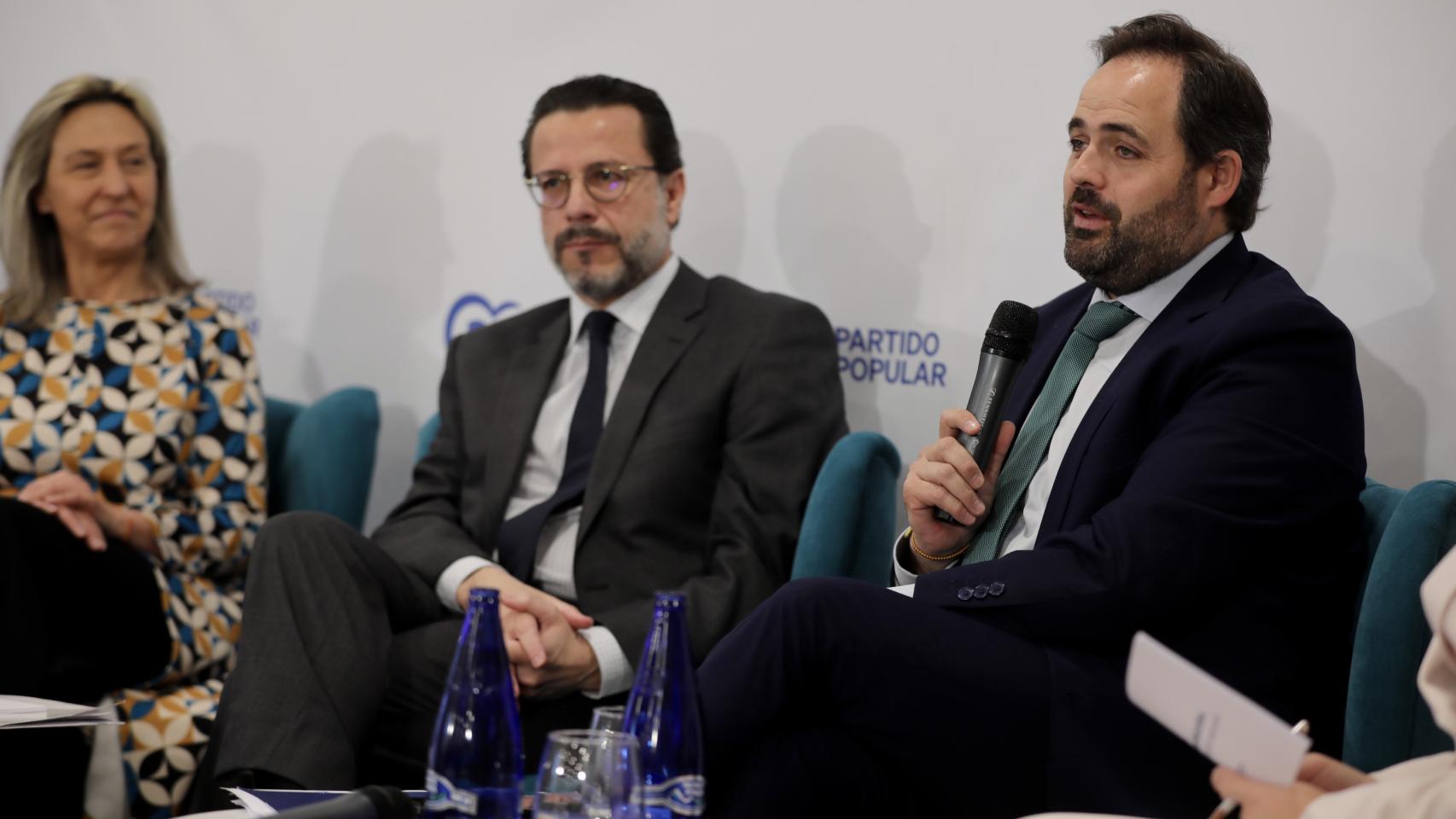 Ana Guarinos, Javier Fernández-Lasquetty y Paco Núñez, de izquierda a derecha.
