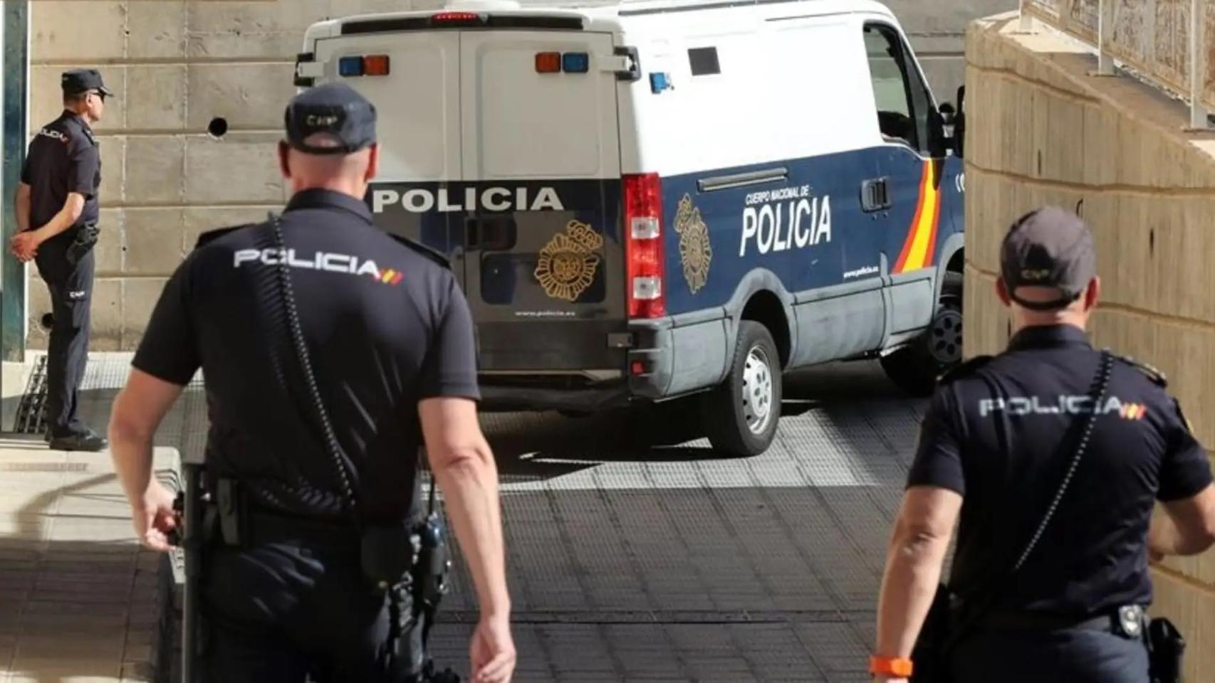 Agentes de la Policía Nacional, en imagen de archivo.