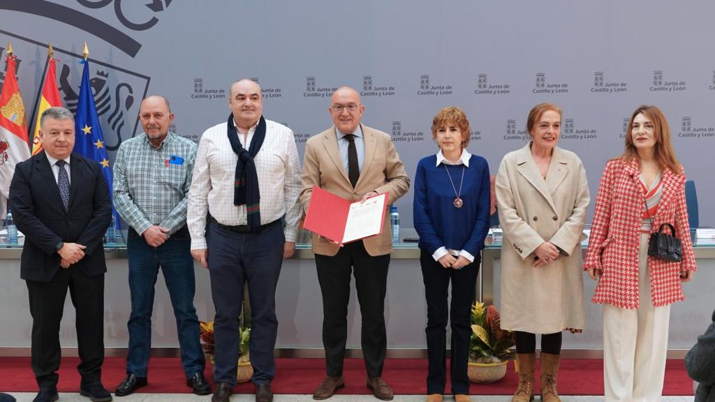Firma del preacuerdo del Convenio Colectivo del Personal Laboral de la Administración