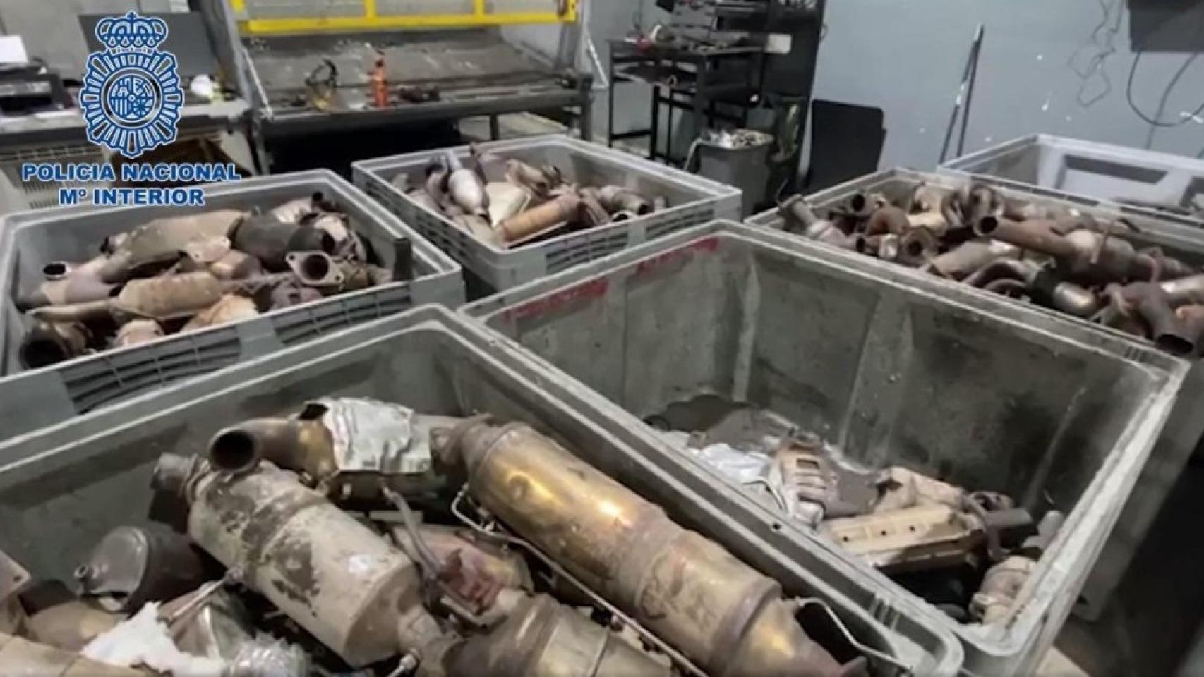 Algunos de los catalizadores sustraídos por la banda criminal que actúo en varias ciudades de España, entre ellas Burgos.