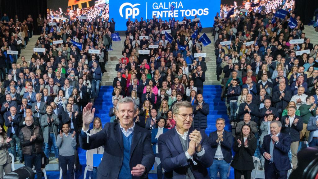 Alfonso Rueda y Alberto Núñez Feijóo participando en un acto reciente del PP.