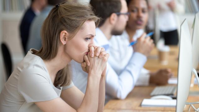 Un estudio de Harvard desvela cuales son los trabajos que más infelices hacen