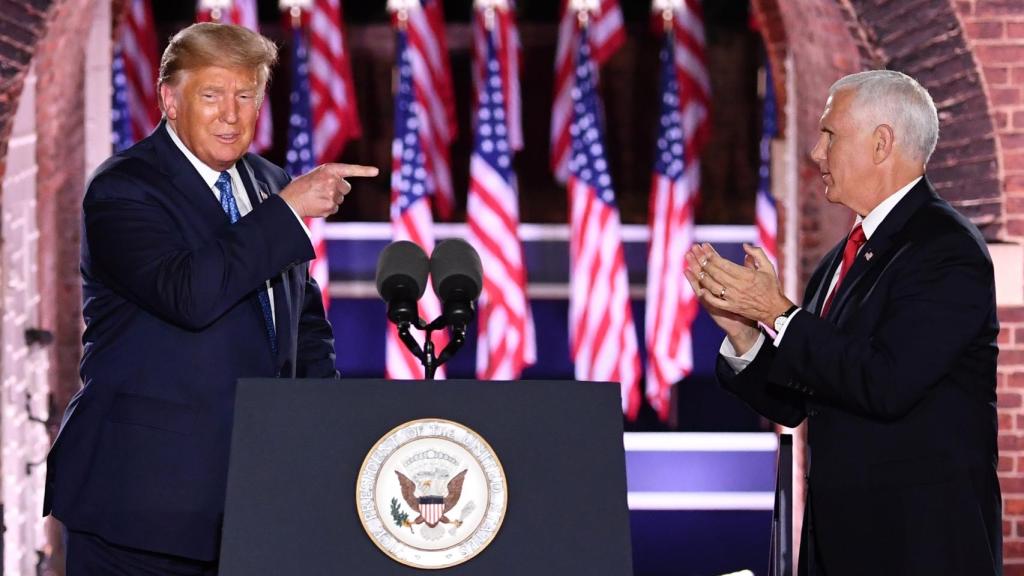 Donald Trump junto a su exvicepresidente Mike Pence en una imagen de archivo.