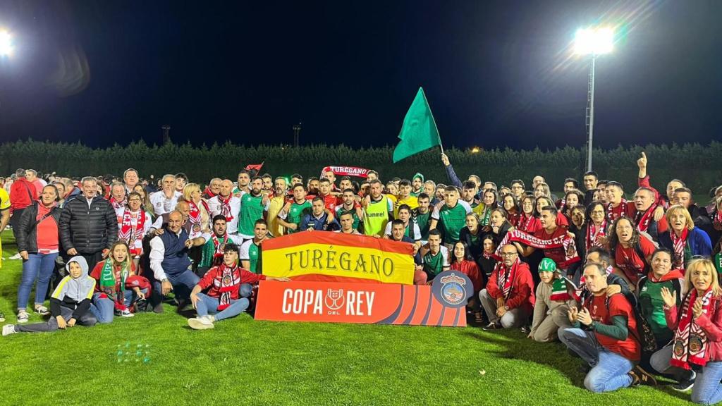 EL Turegano CF en una foto del pasado año