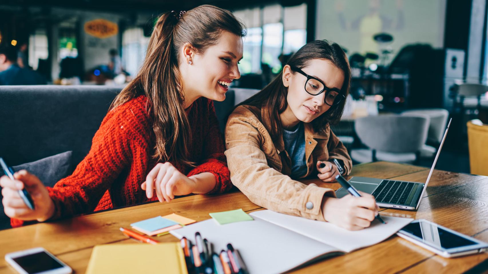 La experiencia de las ganadoras de las 'Becas Real Changers':  un acicate para el talento femenino