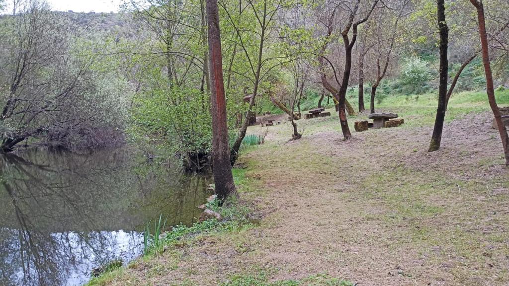 Zona de pesca y ocio en el paraje de Ambasaguas, en el río Tormes