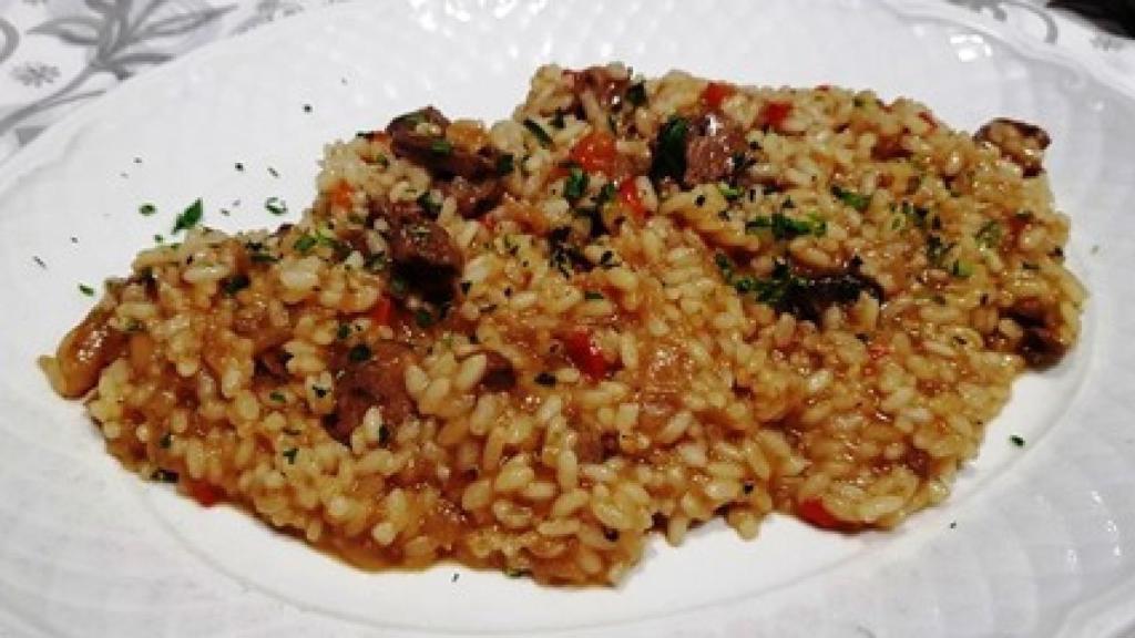 Arroz meloso con tropezones de corzo