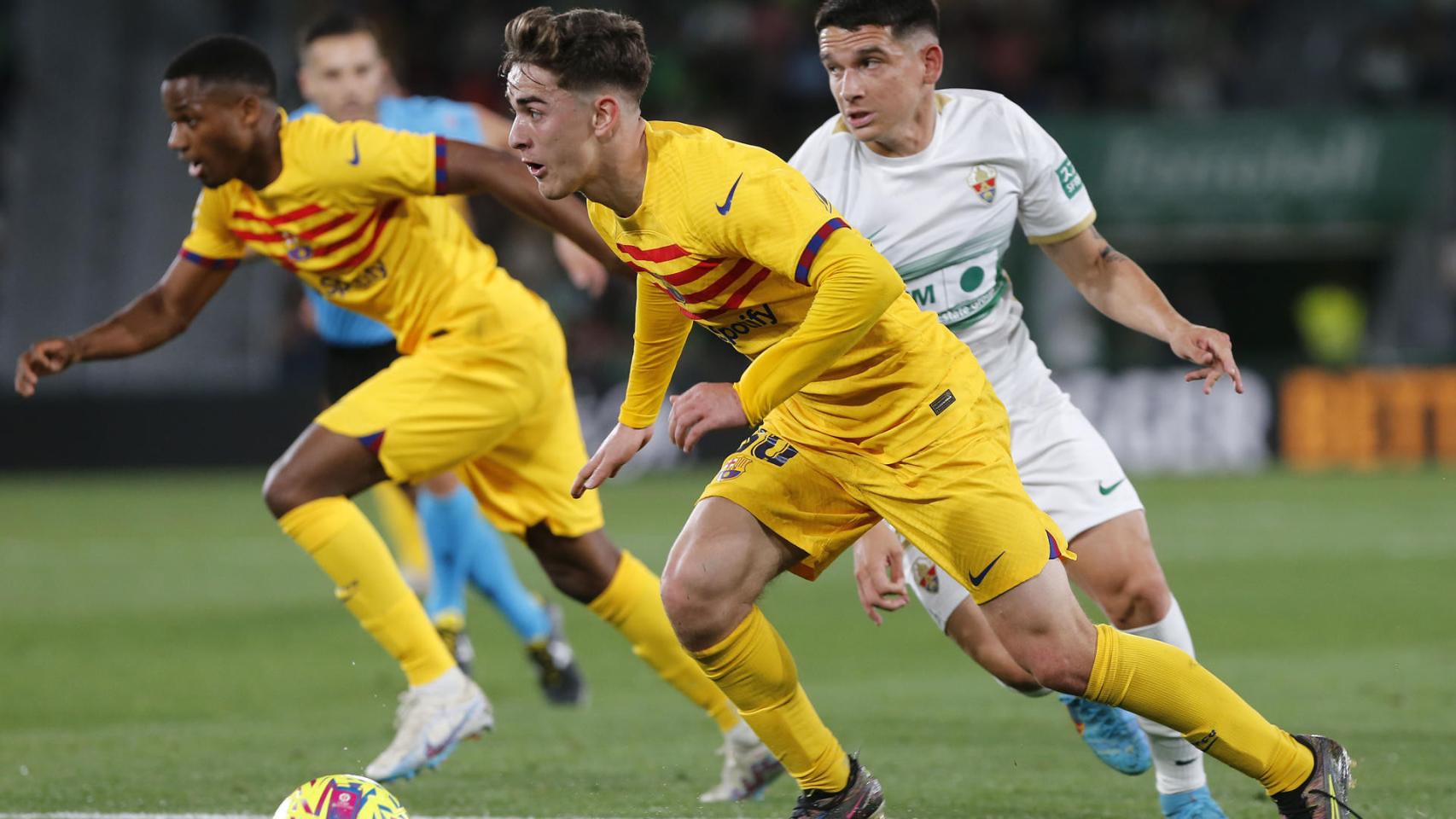 Gavi, durante el Elche - Barcelona de La Liga 2022/2023