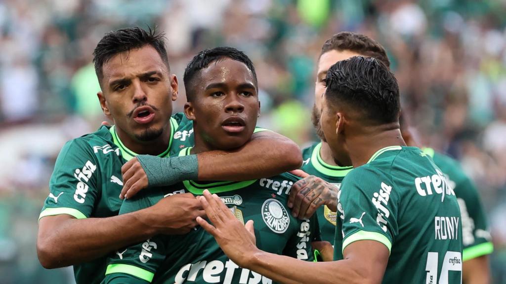 Endrick celebra un gol con el Palmeiras