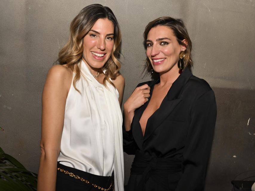 Carla Hinojosa y Eugenia Osborne en el evento