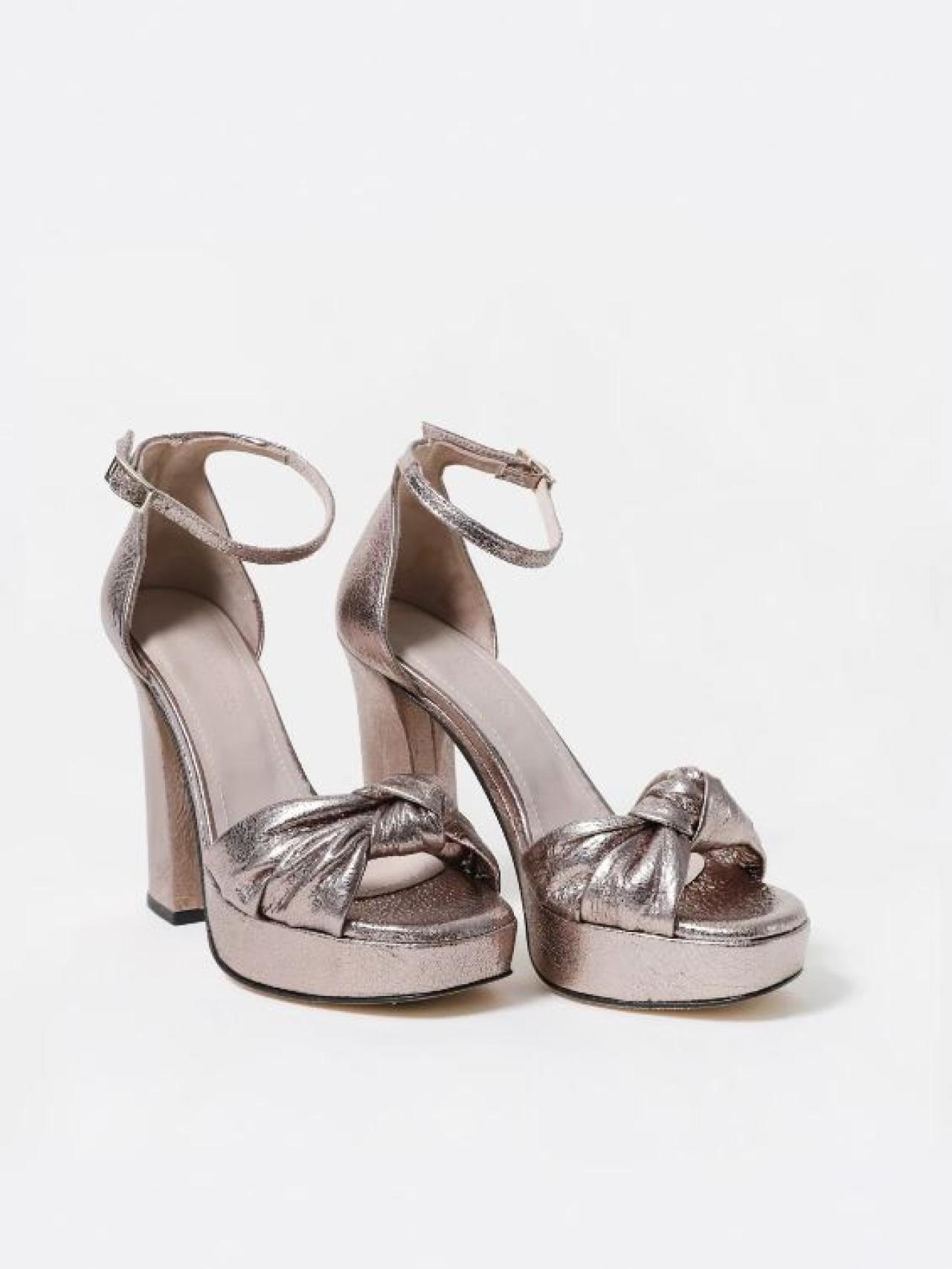 Las sandalias de Alba Carrillo.