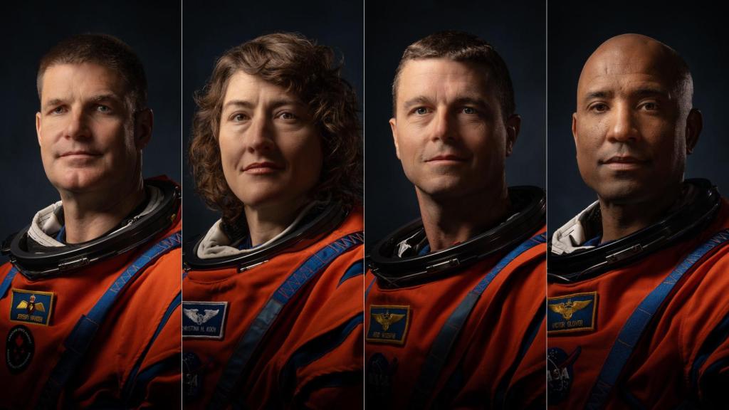De izq a der: Jeremy Hansen, Christina Koch, Reid Wiseman y Victor Glover.