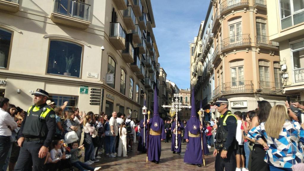 La Cruz Guía de La Pasión, en la Plaza de la Constitución.