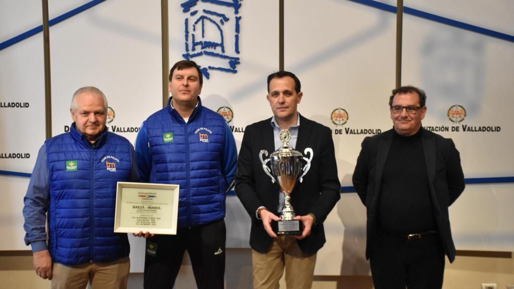 Conrado Íscar recibe al CD Puertas Bamar - Caja Rural de Zamora, de Íscar, por su reciente campeonato de España