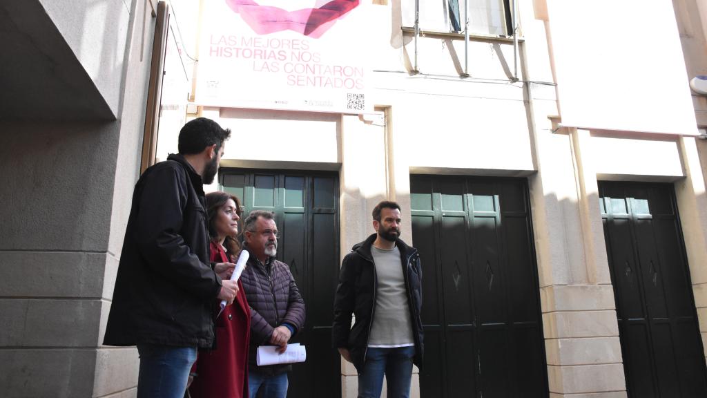 El procurador del PSOE en las Cortes de Castilla y León por Zamora, José Ignacio Martín Benito; y el portavoz del PSOE en el Ayuntamiento de Zamora, David Gago, con otros miembros de su candidatura