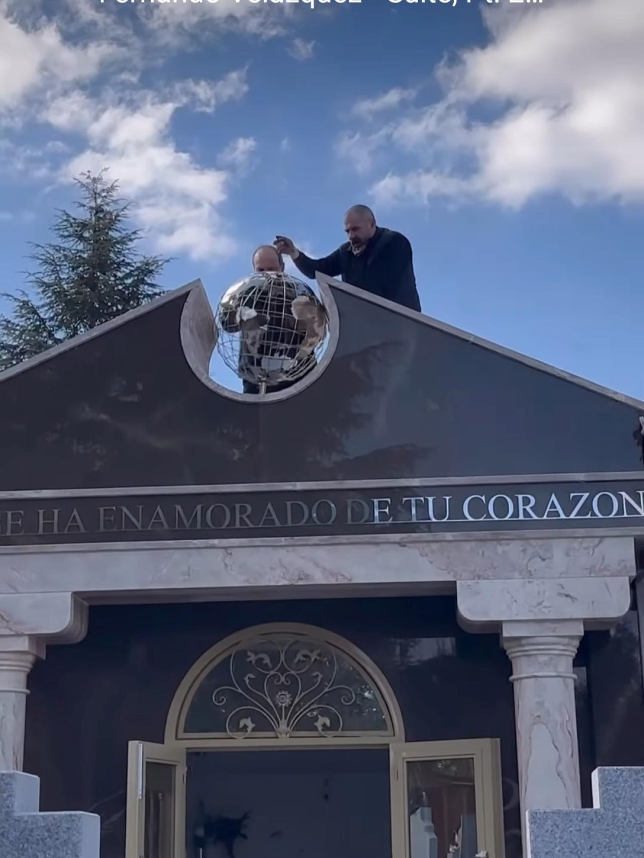 El mausoleo de Rafa, en el cementerio sur de Madrid.