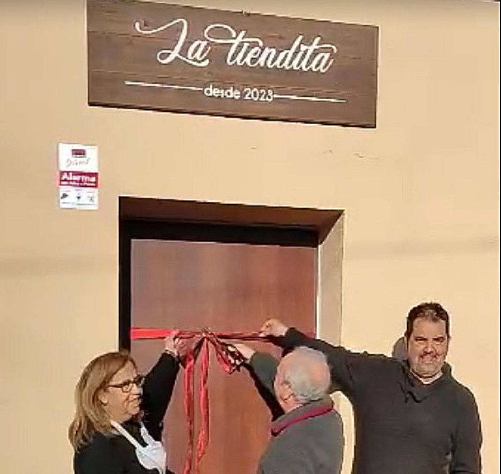 La inauguración de la tienda