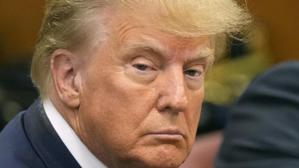 El expresidente Donald Trump se presenta ante el tribunal en Nueva York.