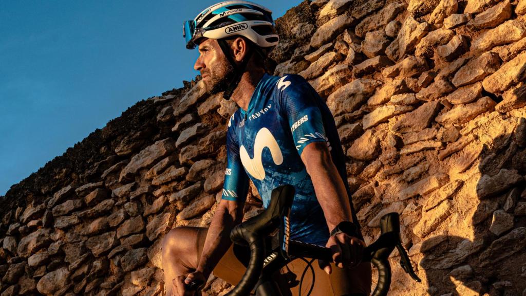 Alejandro Valverde en la presentación del Movistar Team Gravel Squad