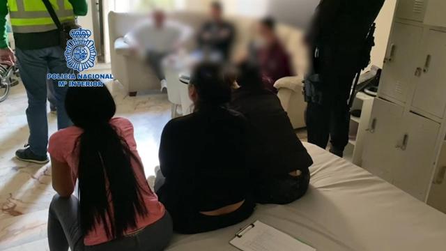 Vídeo de la operación de la Policía Nacional contra una red de explotación sexual en Málaga.