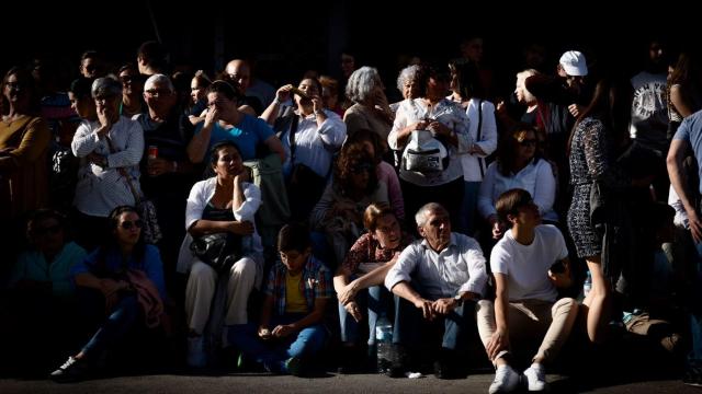 Las estampas del Lunes Santo: a luz envuelve a Málaga de todo su esplendor