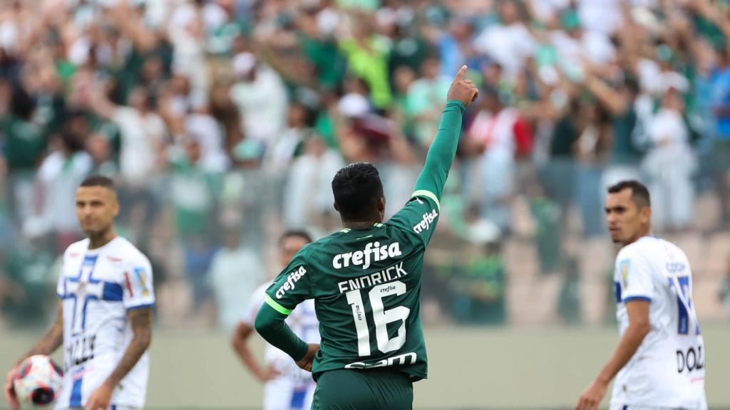 Endrick celebra un gol con el Palmeiras