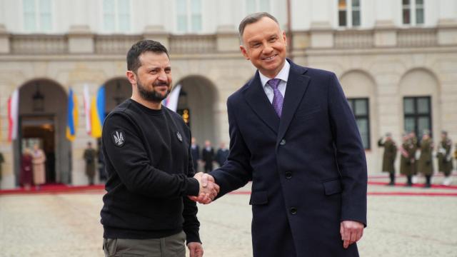 Los presidentes de Polonia, Andrzej Duda, y Ucrania, Volodímir Zelenski, en Varsovia.