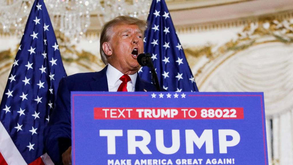 Trump aparece en un acto en su residencia de Mar-a-Lago, en Palm Beach (Florida).