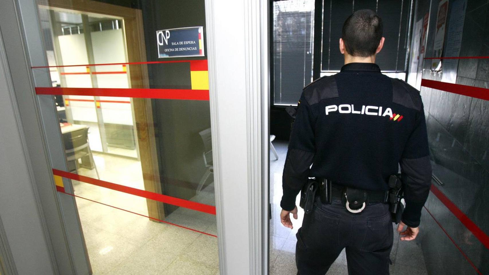 Imagen de archivo de un agente de la Policía Nacional.