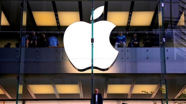 Clientes en la tienda de Apple de Sydney (Australia)
