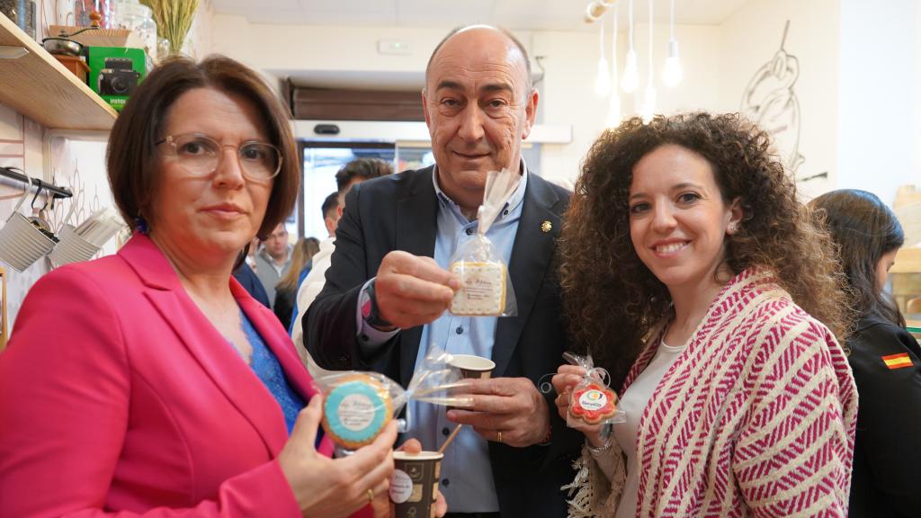 El presidente de la Diputación de Segovia asiste a la inauguración