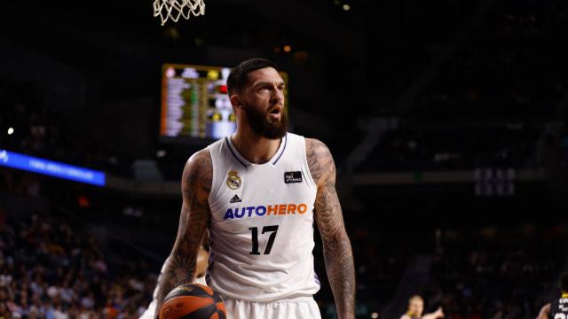 Vincent Poirier durante un partido del Real Madrid