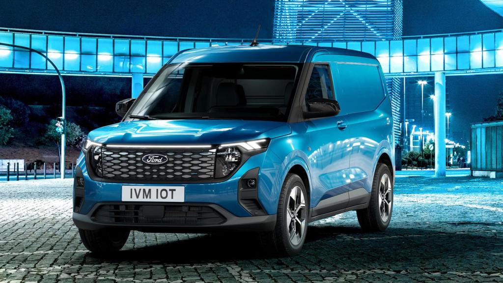 Nuevo Ford E-Transit Courier, un vehículo comercial mediano 100% eléctrico.