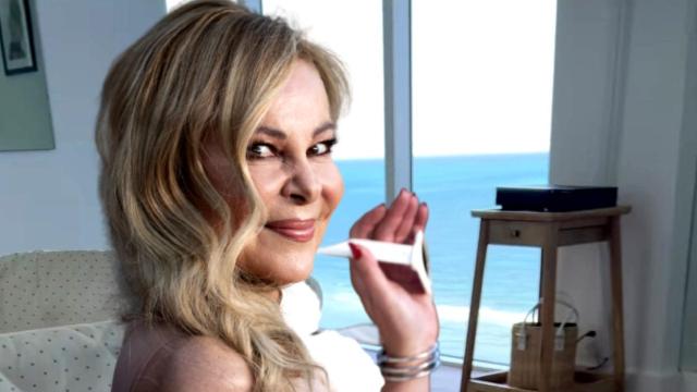 La presentadora, en un montaje de JALEOS.