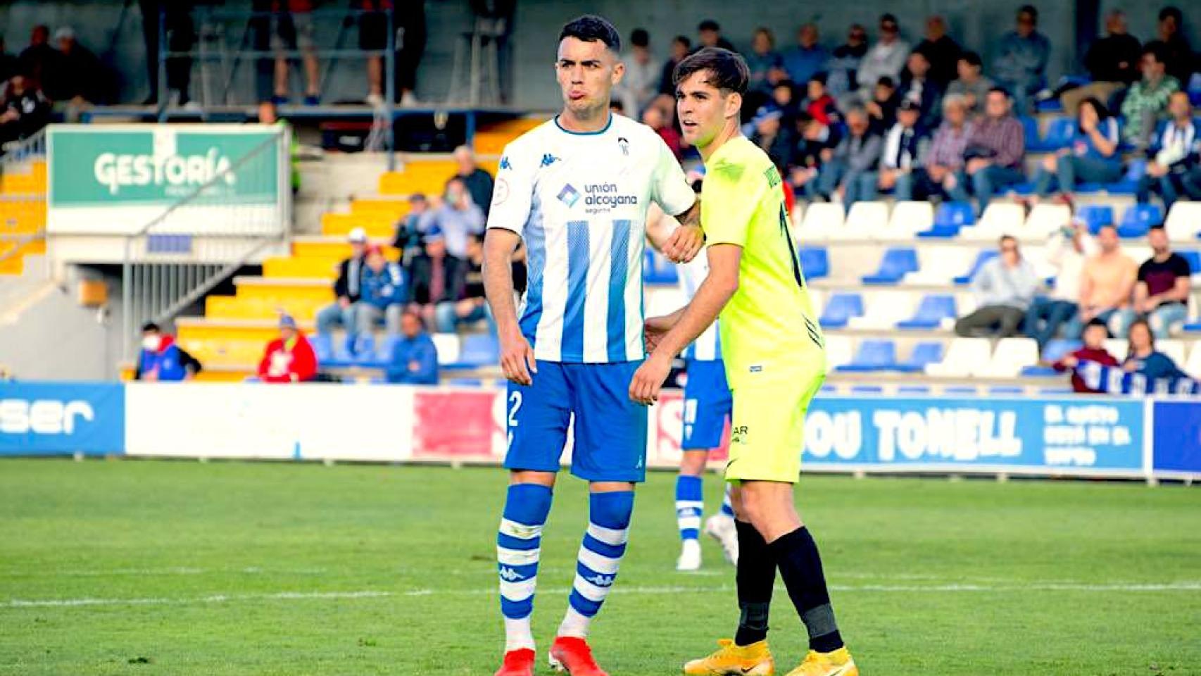 El Alcoyano en su último encuentro contra el Amorebieta.