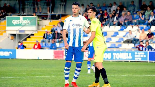 El Alcoyano en su último encuentro contra el Amorebieta.