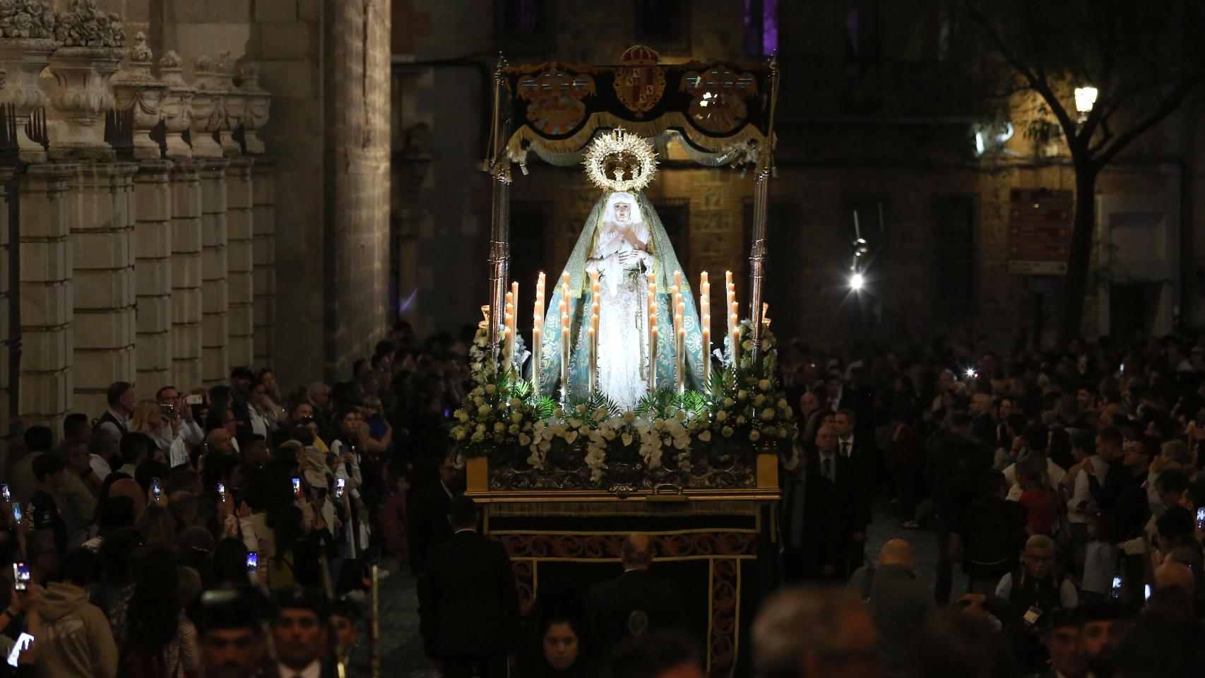 El Jueves Santo inunda de emoción Toledo: todas las imágenes