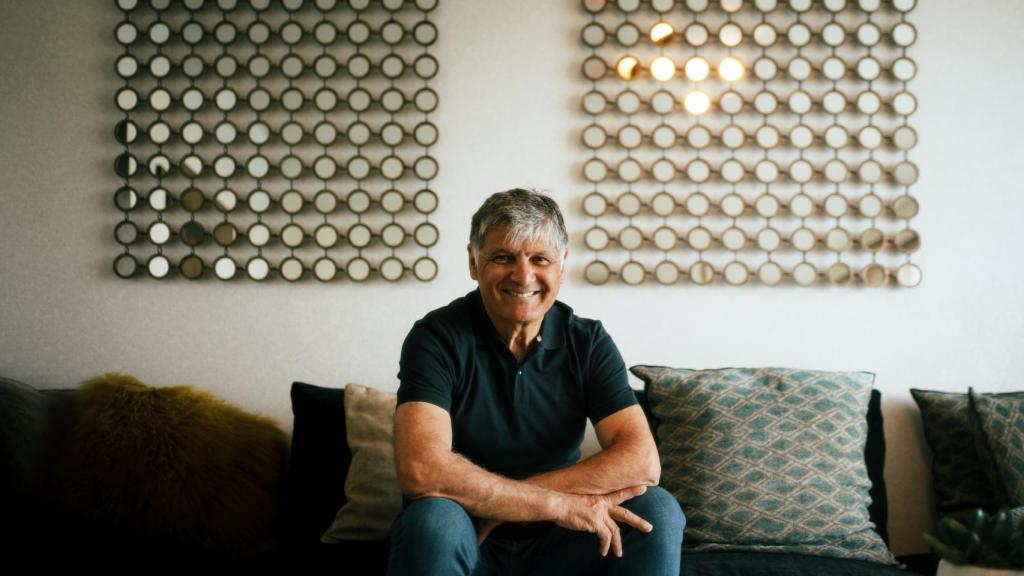 Toni Nadal posa para EL ESPAÑOL en su casa.