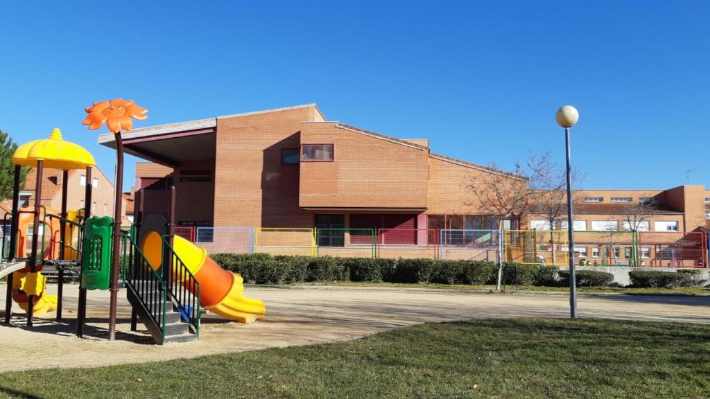 Colegio al que acudían los ocho menores maltratados de Colmenar.