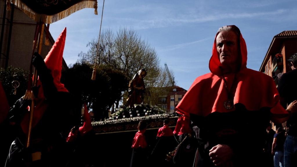 Procesión de la Hermandad del Silencio, con salida en el barrio de Pizarrales