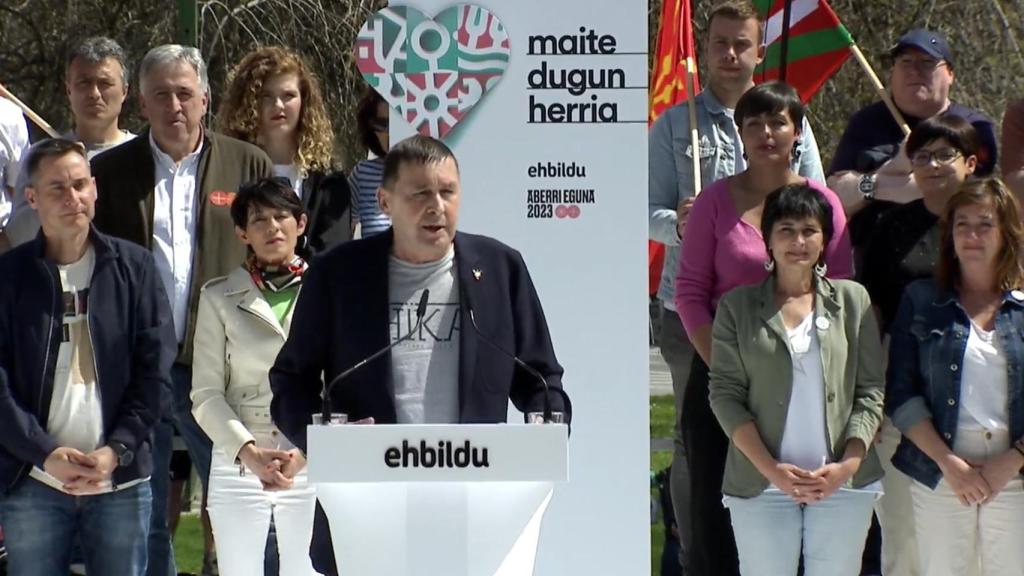 El coordinador general de EH Bildu, Arnaldo Otegi, este domingo en Pamplona (Navarra),