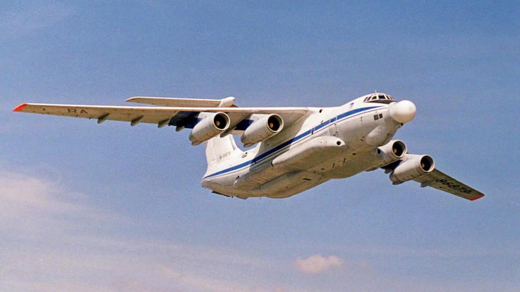 Avión con arma láser A-60