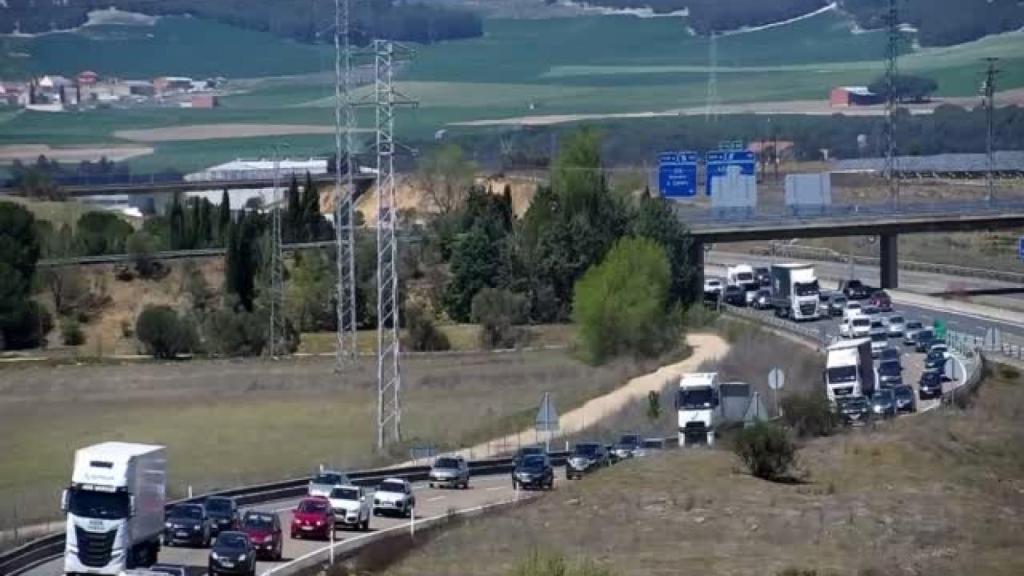 Imagen de las retenciones en la A-62 a su paso por Valladolid.