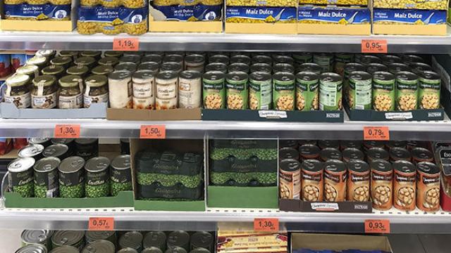 Conservas en uno de los establecimientos de Mercadona.