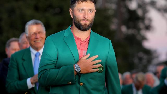 Jon Rahm se pone la Chaqueta Verde de ganador del Master de Augusta